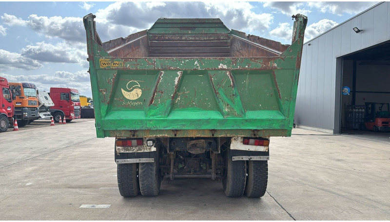 MAN 28.372 (6X6 / BIG AXLE / STEEL SUSPENSION / MANUAL PUMP / 6 CYLINDER / POMPE MANUELLE) - Camion benne: photos 5 MAN 28.372 (6X6 / BIG AXLE / STEEL SUSPENSION / MANUAL PUMP / 6 CYLINDER / POMPE MANUELLE) - Camion benne: photos 5