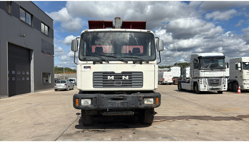 MAN 35.372 (MANUAL PUMP / 6 CYLINDER / BIG AXLE / STEEL SUSP.) - Camion benne: photos 4 MAN 35.372 (MANUAL PUMP / 6 CYLINDER / BIG AXLE / STEEL SUSP.) - Camion benne: photos 4