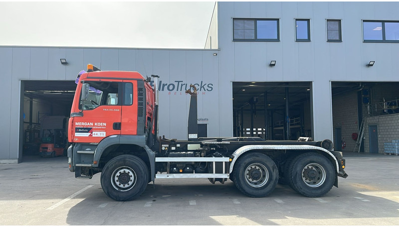 MAN TGA 33.360 (MANUAL GEARBOX / BELGIAN TRUCK / 6X4 / BIG AXLE / SEMI MANUAL PUMP) - Camion ampliroll: photos 5 MAN TGA 33.360 (MANUAL GEARBOX / BELGIAN TRUCK / 6X4 / BIG AXLE / SEMI MANUAL PUMP) - Camion ampliroll: photos 5