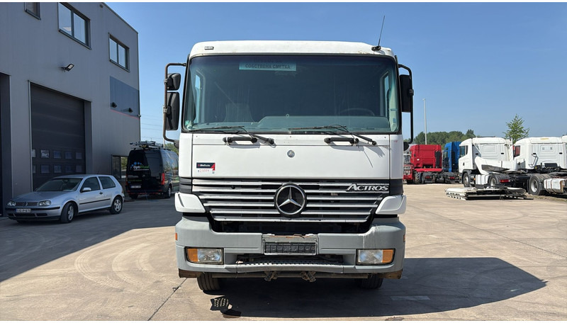 Mercedes-Benz Actros 1835 (LAMES / GRAND PONT / 12000L / V6 / EURO 2) - Châssis cabine: photos 2 Mercedes-Benz Actros 1835 (LAMES / GRAND PONT / 12000L / V6 / EURO 2) - Châssis cabine: photos 2