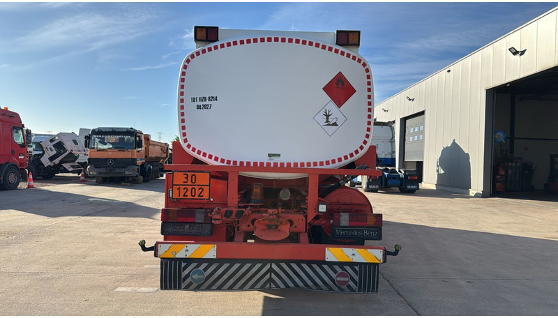 Mercedes-Benz Actros 1841 (14000 L / EPS / 3 PEDALES / PARFAIT ETAT !! / V6 / MP2) - Camion citerne: photos 5 Mercedes-Benz Actros 1841 (14000 L / EPS / 3 PEDALES / PARFAIT ETAT !! / V6 / MP2) - Camion citerne: photos 5