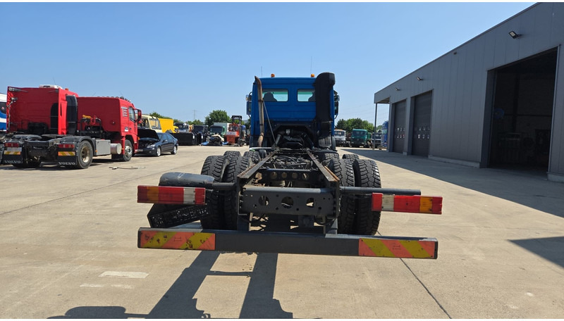 Mercedes-Benz Actros 2636 (MP2 / LAMES / STEEL SUSP. / BOITE MANUELLE / RETARDER !! / TRES PROPRE) - Châssis cabine: photos 5 Mercedes-Benz Actros 2636 (MP2 / LAMES / STEEL SUSP. / BOITE MANUELLE / RETARDER !! / TRES PROPRE) - Châssis cabine: photos 5