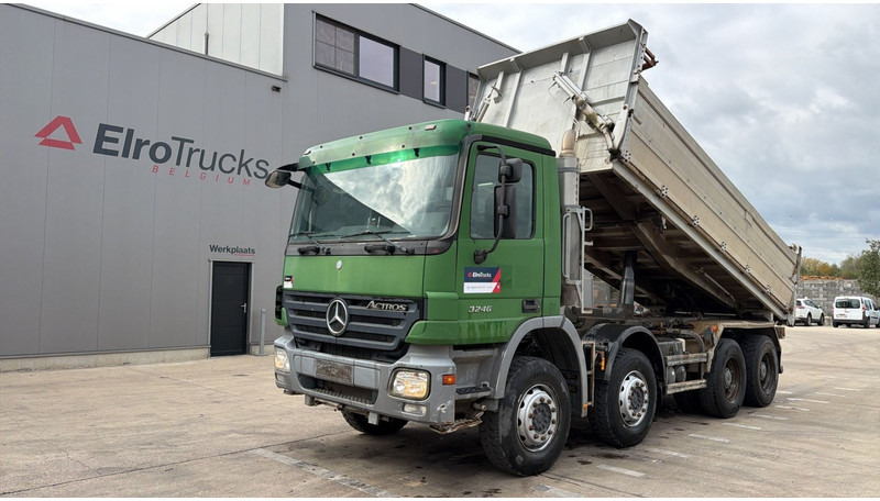 Mercedes-Benz Actros 3246 (EPS / LAMES / GRAND PONT / V6 / MP2 / 3 PEDALES) - Camion benne: photos 1 Mercedes-Benz Actros 3246 (EPS / LAMES / GRAND PONT / V6 / MP2 / 3 PEDALES) - Camion benne: photos 1