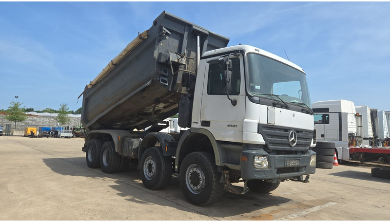 Mercedes-Benz Actros 4141 (EPS / 8X6 / GRAND PONT / BIG AXLE / LAMES / STEEL / V6) - Camion benne: photos 3 Mercedes-Benz Actros 4141 (EPS / 8X6 / GRAND PONT / BIG AXLE / LAMES / STEEL / V6) - Camion benne: photos 3