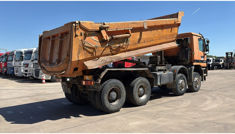 Mercedes-Benz Actros 4143 (8X8 / GRAND PONT / LAMES / ALLRAD / 4 PONTS / V6) - Camion benne: photos 5 Mercedes-Benz Actros 4143 (8X8 / GRAND PONT / LAMES / ALLRAD / 4 PONTS / V6) - Camion benne: photos 5