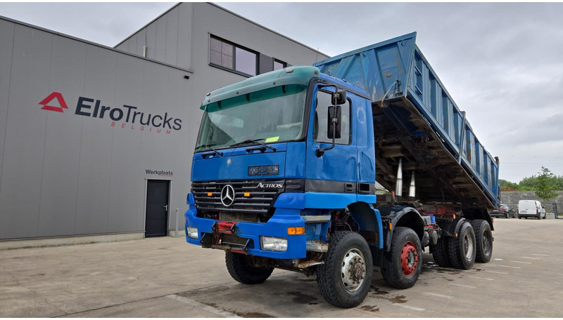 Mercedes-Benz Actros 4143 (EPS / 8X6 / LAMES / GRAND PONT / V6 / 3 PEDALES / MP1) - Camion benne: photos 1 Mercedes-Benz Actros 4143 (EPS / 8X6 / LAMES / GRAND PONT / V6 / 3 PEDALES / MP1) - Camion benne: photos 1