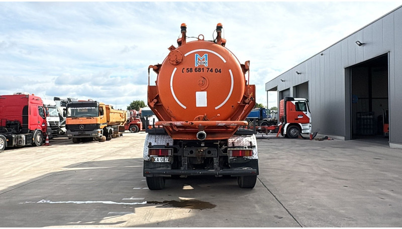 Mercedes-Benz Atego 2528 (14500L / LAMES DEVANT / 6X2 / BOITE MANUELLE) - Camion hydrocureur: photos 5 Mercedes-Benz Atego 2528 (14500L / LAMES DEVANT / 6X2 / BOITE MANUELLE) - Camion hydrocureur: photos 5