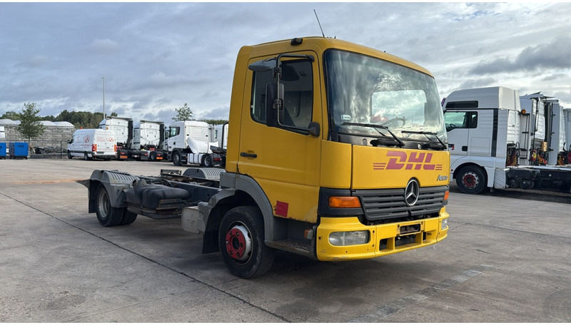 Mercedes-Benz Atego 815 (BOITE MANUELLE / MANUAL GEARBOX) - Châssis cabine: photos 2 Mercedes-Benz Atego 815 (BOITE MANUELLE / MANUAL GEARBOX) - Châssis cabine: photos 2