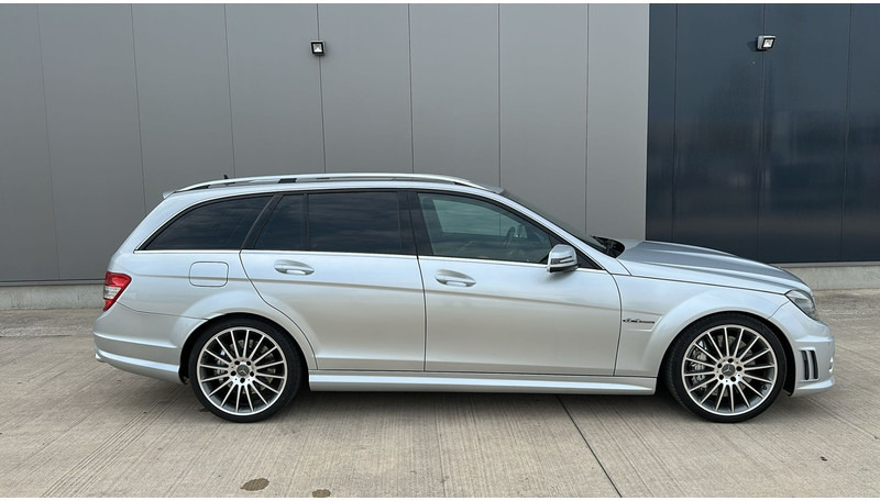 Mercedes-Benz C-Klasse 63 AMG (LICHTE VRACHT / BELGISCHE WAGEN / V8 / OPEN DAK) - Voiture: photos 4 Mercedes-Benz C-Klasse 63 AMG (LICHTE VRACHT / BELGISCHE WAGEN / V8 / OPEN DAK) - Voiture: photos 4