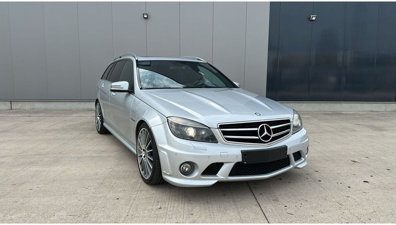 Mercedes-Benz C-Klasse 63 AMG (LICHTE VRACHT / BELGISCHE WAGEN / V8 / OPEN DAK) - Voiture: photos 3 Mercedes-Benz C-Klasse 63 AMG (LICHTE VRACHT / BELGISCHE WAGEN / V8 / OPEN DAK) - Voiture: photos 3