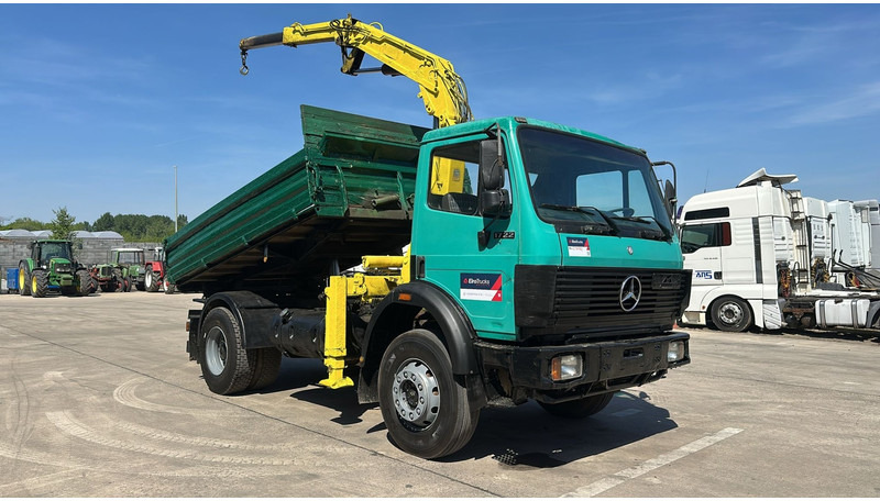 Mercedes-Benz SK 1722 (4X4 / LAMES / GRAND PONT / GRUE / TRES PROPRE / BIG HUB / STEEL SUSP. / V6) - Camion benne, Camion grue: photos 3 Mercedes-Benz SK 1722 (4X4 / LAMES / GRAND PONT / GRUE / TRES PROPRE / BIG HUB / STEEL SUSP. / V6) - Camion benne, Camion grue: photos 3