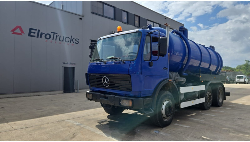 Mercedes-Benz SK 2222 (15000 L / LAMES / GRAND PONT / VIDANGEUR / BIG AXLE / V6) - Camion hydrocureur: photos 1 Mercedes-Benz SK 2222 (15000 L / LAMES / GRAND PONT / VIDANGEUR / BIG AXLE / V6) - Camion hydrocureur: photos 1