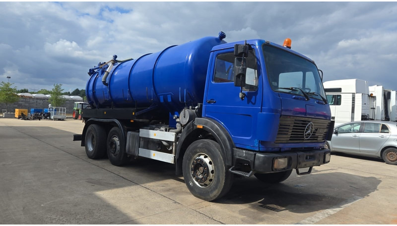 Mercedes-Benz SK 2222 (15000 L / LAMES / GRAND PONT / VIDANGEUR / BIG AXLE / V6) - Camion hydrocureur: photos 3 Mercedes-Benz SK 2222 (15000 L / LAMES / GRAND PONT / VIDANGEUR / BIG AXLE / V6) - Camion hydrocureur: photos 3