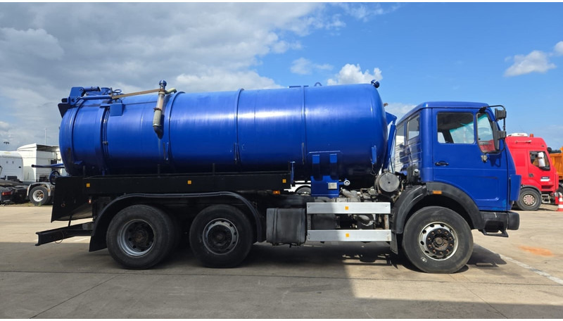 Mercedes-Benz SK 2222 (15000 L / LAMES / GRAND PONT / VIDANGEUR / BIG AXLE / V6) - Camion hydrocureur: photos 4 Mercedes-Benz SK 2222 (15000 L / LAMES / GRAND PONT / VIDANGEUR / BIG AXLE / V6) - Camion hydrocureur: photos 4