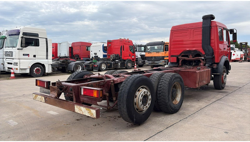 Mercedes-Benz SK 2233 (GRAND PONT / V8 AVEC 2X TURBO / BIG AXLE) - Châssis cabine: photos 4 Mercedes-Benz SK 2233 (GRAND PONT / V8 AVEC 2X TURBO / BIG AXLE) - Châssis cabine: photos 4