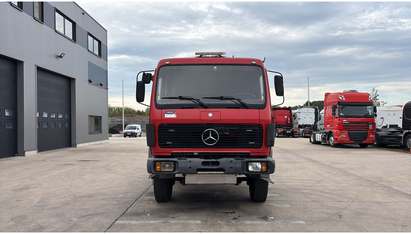 Mercedes-Benz SK 2233 (LAMES / GRAND PONT / V8 AVEC 2X TURBO / BIG AXLE) - Châssis cabine: photos 2 Mercedes-Benz SK 2233 (LAMES / GRAND PONT / V8 AVEC 2X TURBO / BIG AXLE) - Châssis cabine: photos 2