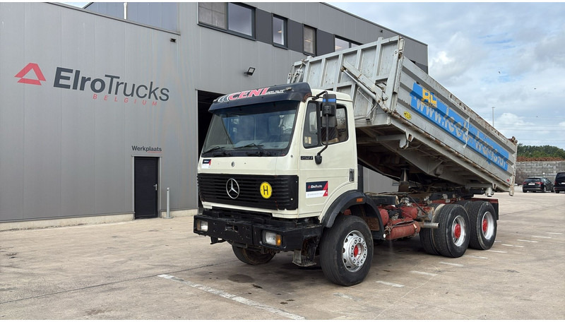 Mercedes-Benz SK 2527 (V6 / GRAND PONT / LAMES / BOITE MANUELLE / MANUAL GEARBOX) - Camion benne: photos 1 Mercedes-Benz SK 2527 (V6 / GRAND PONT / LAMES / BOITE MANUELLE / MANUAL GEARBOX) - Camion benne: photos 1