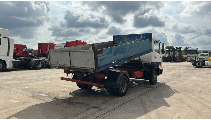 Mercedes-Benz SK 809 (POMPE MANUELLE / MANUAL PUMP / HELPER / AUXILAIRY / SPER / STEEL SUSP.) - Camion benne: photos 3 Mercedes-Benz SK 809 (POMPE MANUELLE / MANUAL PUMP / HELPER / AUXILAIRY / SPER / STEEL SUSP.) - Camion benne: photos 3