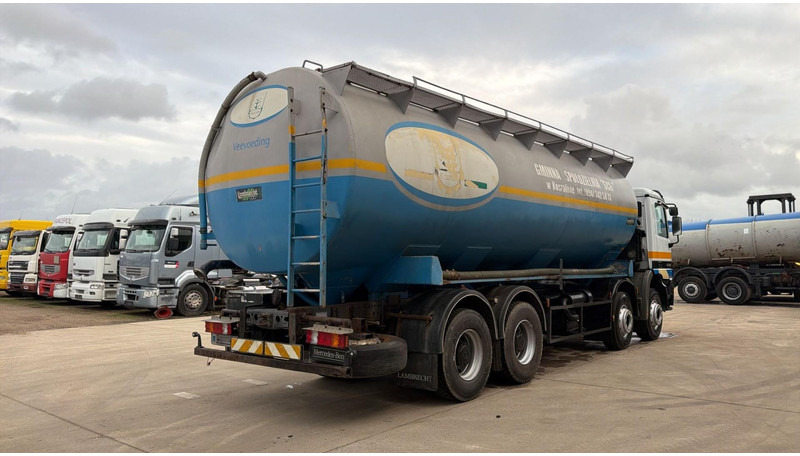 Mercedes-Benz actros 4140 (8X4 / EPS / CHASSIS 8M LONGEUR !! / GRAND PONT / LAMES / FREINS TAMBOURS / MP1) - Châssis cabine: photos 4 Mercedes-Benz actros 4140 (8X4 / EPS / CHASSIS 8M LONGEUR !! / GRAND PONT / LAMES / FREINS TAMBOURS / MP1) - Châssis cabine: photos 4