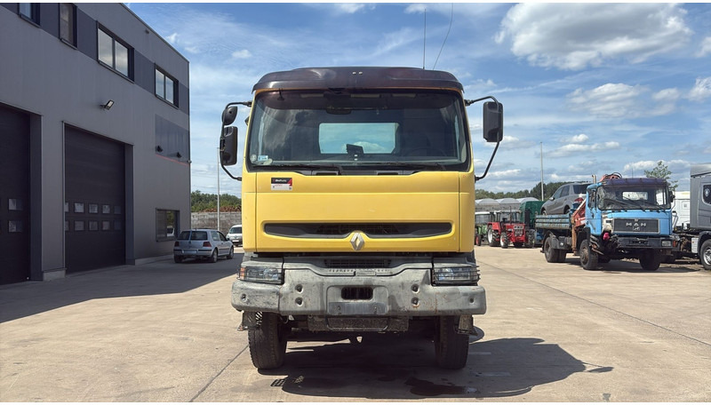 Renault KERAX 420 (BOITE MANUELLE / 8X4 / LAMES / MANUAL GEARBOX) - Châssis cabine: photos 2 Renault KERAX 420 (BOITE MANUELLE / 8X4 / LAMES / MANUAL GEARBOX) - Châssis cabine: photos 2