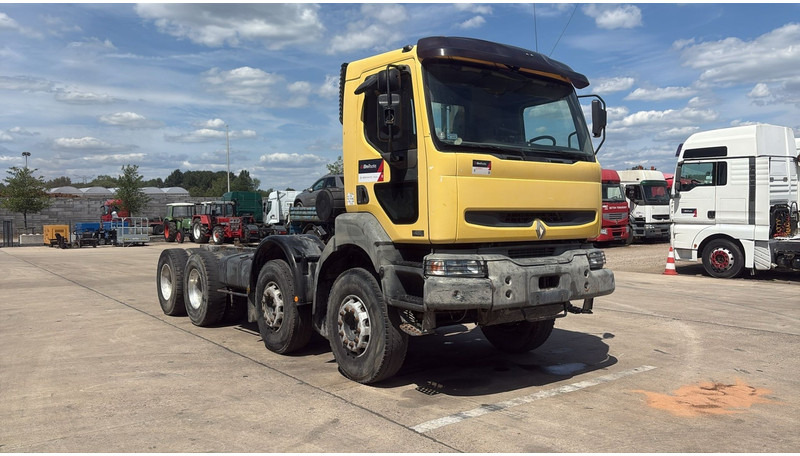 Renault KERAX 420 (BOITE MANUELLE / 8X4 / LAMES / MANUAL GEARBOX) - Châssis cabine: photos 3 Renault KERAX 420 (BOITE MANUELLE / 8X4 / LAMES / MANUAL GEARBOX) - Châssis cabine: photos 3