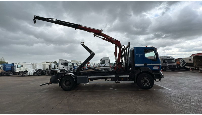 Renault KERAX 420 (HMF 1683 K2 / BE TRUCK / LAMES / GRAND PONT / BOITE MANUELLE) - Camion ampliroll, Camion grue: photos 5 Renault KERAX 420 (HMF 1683 K2 / BE TRUCK / LAMES / GRAND PONT / BOITE MANUELLE) - Camion ampliroll, Camion grue: photos 5