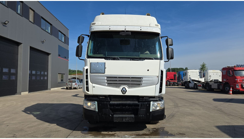 Renault Premium 450 DXI (BOITE MANUELLE / MANUAL GEARBOX / 6X2 / LAMES DEVANT) - Châssis cabine: photos 2 Renault Premium 450 DXI (BOITE MANUELLE / MANUAL GEARBOX / 6X2 / LAMES DEVANT) - Châssis cabine: photos 2