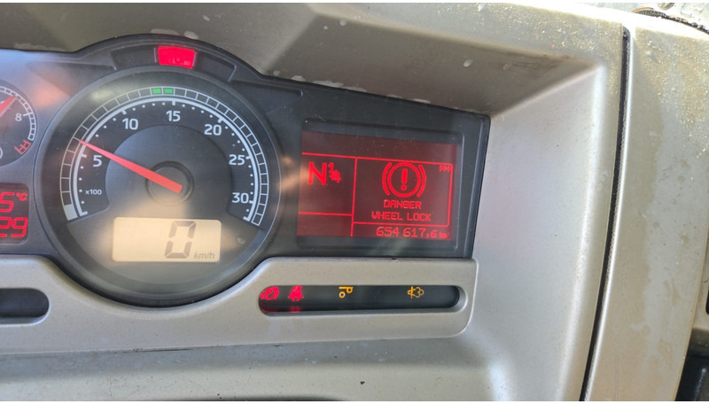 Châssis cabine Renault Premium 450 DXI (BOITE MANUELLE / MANUAL GEARBOX / 6X2 / LAMES DEVANT): photos 13