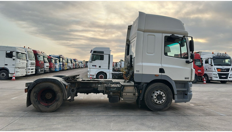 DAF 85 CF 410 (BOITE MANUELLE / MANUAL GEARBOX / GOOD CONDITION / BONNE ETAT) - Tracteur routier: photos 4 DAF 85 CF 410 (BOITE MANUELLE / MANUAL GEARBOX / GOOD CONDITION / BONNE ETAT) - Tracteur routier: photos 4