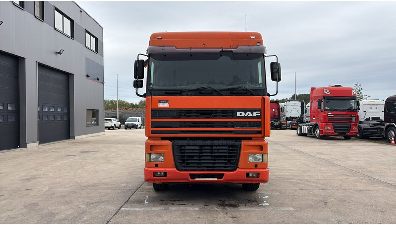 DAF 95 XF 430 (EURO 3 / BOITE MANUELLE / MANUAL GEARBOX) - Tracteur routier: photos 2 DAF 95 XF 430 (EURO 3 / BOITE MANUELLE / MANUAL GEARBOX) - Tracteur routier: photos 2