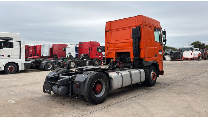 DAF 95 XF 430 (EURO 3 / BOITE MANUELLE / MANUAL GEARBOX) - Tracteur routier: photos 5 DAF 95 XF 430 (EURO 3 / BOITE MANUELLE / MANUAL GEARBOX) - Tracteur routier: photos 5