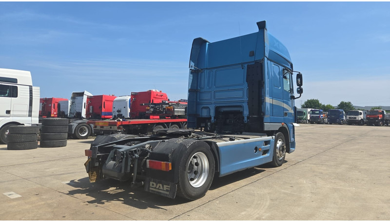 DAF XF 105.460 (BOITE MANUELLE / MANUAL GEARBOX / PARFAIT ETAT / TRES PROPRE) - Tracteur routier: photos 5 DAF XF 105.460 (BOITE MANUELLE / MANUAL GEARBOX / PARFAIT ETAT / TRES PROPRE) - Tracteur routier: photos 5