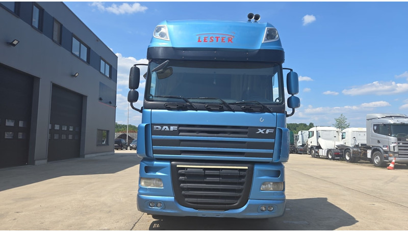 DAF XF 105.460 (BOITE MANUELLE / MANUAL GEARBOX / PARFAIT ETAT / TRES PROPRE) - Tracteur routier: photos 2 DAF XF 105.460 (BOITE MANUELLE / MANUAL GEARBOX / PARFAIT ETAT / TRES PROPRE) - Tracteur routier: photos 2