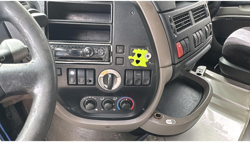 DAF XF 105.460 (GOOD CONDITION / BONNE ETAT) - Tracteur routier: photos 5 DAF XF 105.460 (GOOD CONDITION / BONNE ETAT) - Tracteur routier: photos 5