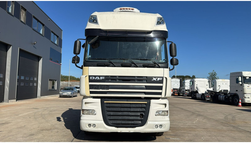 DAF XF 105.460 (GOOD CONDITION / EEV / BONNE ETAT / AIRCO) - Tracteur routier: photos 2 DAF XF 105.460 (GOOD CONDITION / EEV / BONNE ETAT / AIRCO) - Tracteur routier: photos 2