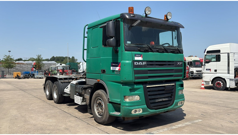 DAF XF 105.510 (6X4 / BIG AXLE / GRAND PONT / 2 PONTS / TRES PROPRE / CLEAN CONDITION) - Tracteur routier: photos 3 DAF XF 105.510 (6X4 / BIG AXLE / GRAND PONT / 2 PONTS / TRES PROPRE / CLEAN CONDITION) - Tracteur routier: photos 3