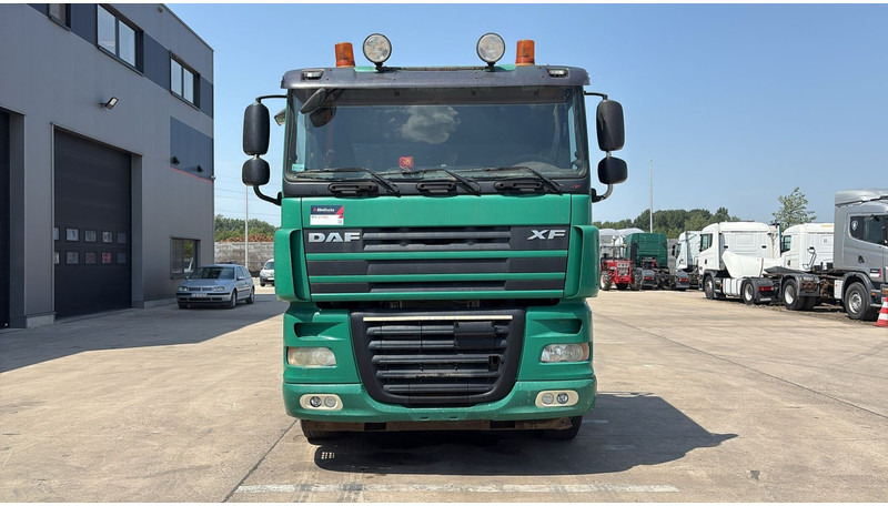 DAF XF 105.510 (6X4 / BIG AXLE / GRAND PONT / 2 PONTS / TRES PROPRE / CLEAN CONDITION) - Tracteur routier: photos 2 DAF XF 105.510 (6X4 / BIG AXLE / GRAND PONT / 2 PONTS / TRES PROPRE / CLEAN CONDITION) - Tracteur routier: photos 2