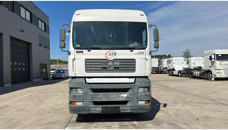 MAN TGA 18.430 (BOITE MANUELLE / MANUAL GEARBOX) - Tracteur routier: photos 2 MAN TGA 18.430 (BOITE MANUELLE / MANUAL GEARBOX) - Tracteur routier: photos 2
