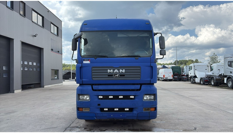 MAN TGA 18.440 (BOITE MANUELLE / MANUAL GEARBOX) - Tracteur routier: photos 2 MAN TGA 18.440 (BOITE MANUELLE / MANUAL GEARBOX) - Tracteur routier: photos 2