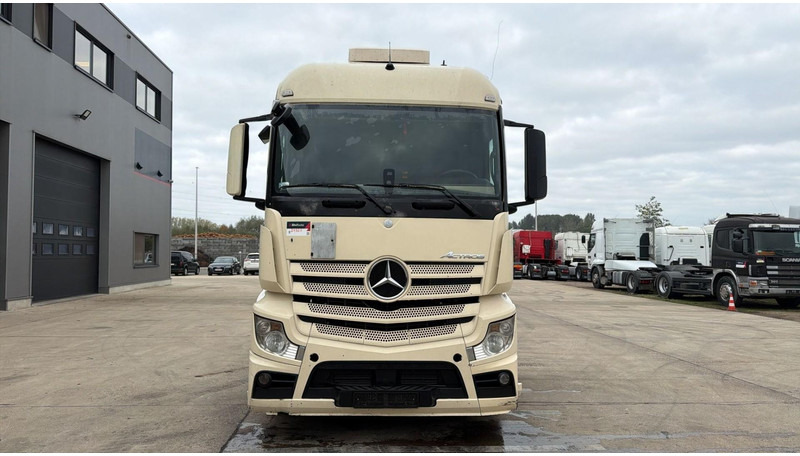 Mercedes-Benz Actros 1845 (PTO / PERFECT CONDITION / POMPE HYDRAULIQUE) - Tracteur routier: photos 3 Mercedes-Benz Actros 1845 (PTO / PERFECT CONDITION / POMPE HYDRAULIQUE) - Tracteur routier: photos 3