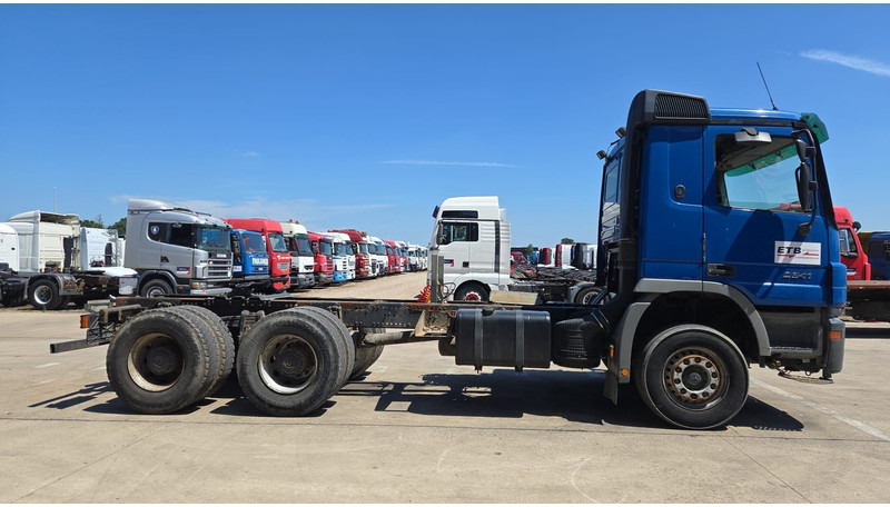 Mercedes-Benz Actros 2641 (LAMES / STEEL SUSP. / EPS / 3 PEDALES / GRAND PONT) - Tracteur routier: photos 3 Mercedes-Benz Actros 2641 (LAMES / STEEL SUSP. / EPS / 3 PEDALES / GRAND PONT) - Tracteur routier: photos 3