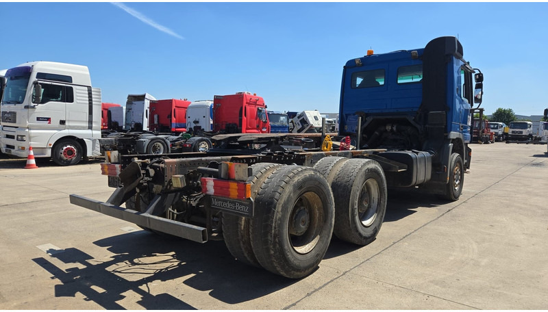 Mercedes-Benz Actros 2641 (LAMES / STEEL SUSP. / EPS / 3 PEDALES / GRAND PONT) - Tracteur routier: photos 4 Mercedes-Benz Actros 2641 (LAMES / STEEL SUSP. / EPS / 3 PEDALES / GRAND PONT) - Tracteur routier: photos 4