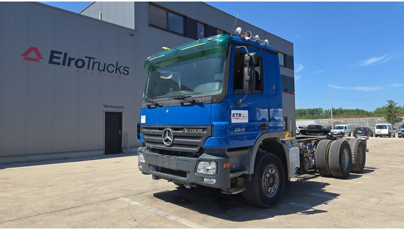 Mercedes-Benz Actros 2641 (LAMES / STEEL SUSP. / EPS / 3 PEDALES / GRAND PONT) - Tracteur routier: photos 1 Mercedes-Benz Actros 2641 (LAMES / STEEL SUSP. / EPS / 3 PEDALES / GRAND PONT) - Tracteur routier: photos 1