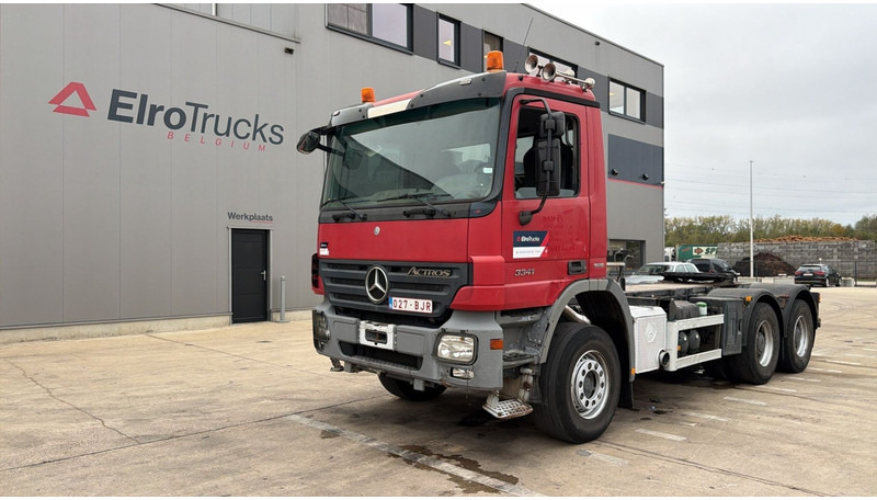 Mercedes-Benz Actros 3341 (EPS / CAMION BELGE !! / SUPS. LAMES / 33 TONNES / 3 PEDALES / MP2 / TRACTEUR ORIGINAL !! / V6 / MP2) - Tracteur routier: photos 1 Mercedes-Benz Actros 3341 (EPS / CAMION BELGE !! / SUPS. LAMES / 33 TONNES / 3 PEDALES / MP2 / TRACTEUR ORIGINAL !! / V6 / MP2) - Tracteur routier: photos 1