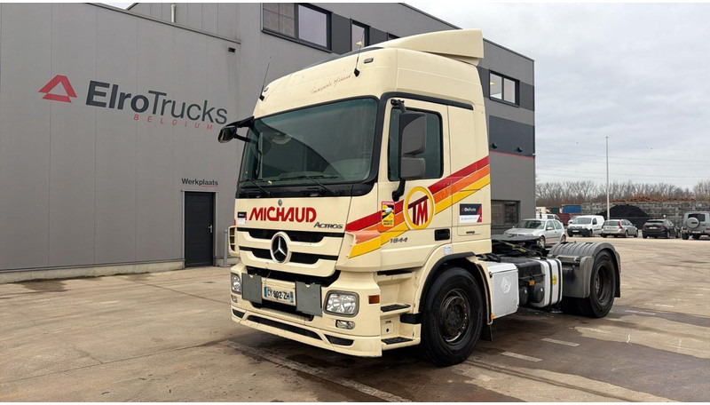 Mercedes-Benz actros 1844 (MP3 / CAMION FRANCAIS / PARFAIT ETAT / PTO / FRENCH TRUCK) - Tracteur routier: photos 1 Mercedes-Benz actros 1844 (MP3 / CAMION FRANCAIS / PARFAIT ETAT / PTO / FRENCH TRUCK) - Tracteur routier: photos 1