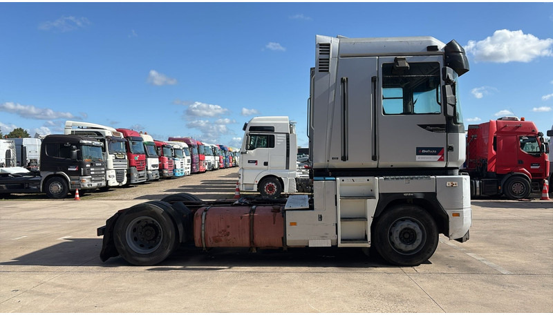 Renault Magnum 430 (POMPE MANUELLE / MANUAL PUMP / BOITE MANUELLE) - Tracteur routier: photos 5 Renault Magnum 430 (POMPE MANUELLE / MANUAL PUMP / BOITE MANUELLE) - Tracteur routier: photos 5