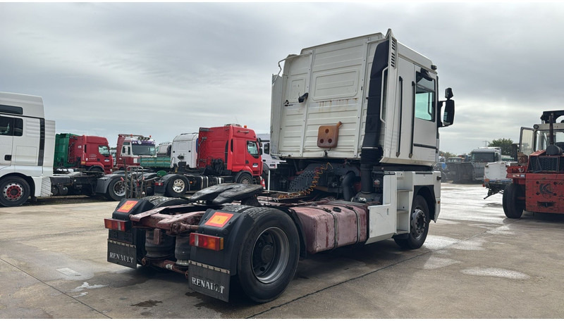 Renault Magnum AE 420 (POMPE MANUELLE / 2 CULASSE / MANUAL PUMP / GRAND PONT) - Tracteur routier: photos 4 Renault Magnum AE 420 (POMPE MANUELLE / 2 CULASSE / MANUAL PUMP / GRAND PONT) - Tracteur routier: photos 4
