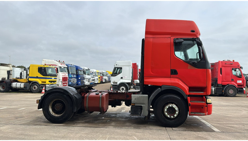 Renault Premium 385 (GRAND PONT / POMPE MANUELLE / EURO 2) - Tracteur routier: photos 3 Renault Premium 385 (GRAND PONT / POMPE MANUELLE / EURO 2) - Tracteur routier: photos 3