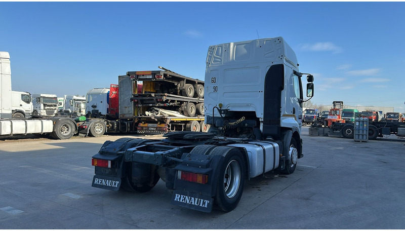 Renault Premium 420 (TRES PROPRE / PARFAIT ETAT / BOITE MANUELLE / MANUAL GEARBOX) - Tracteur routier: photos 4 Renault Premium 420 (TRES PROPRE / PARFAIT ETAT / BOITE MANUELLE / MANUAL GEARBOX) - Tracteur routier: photos 4