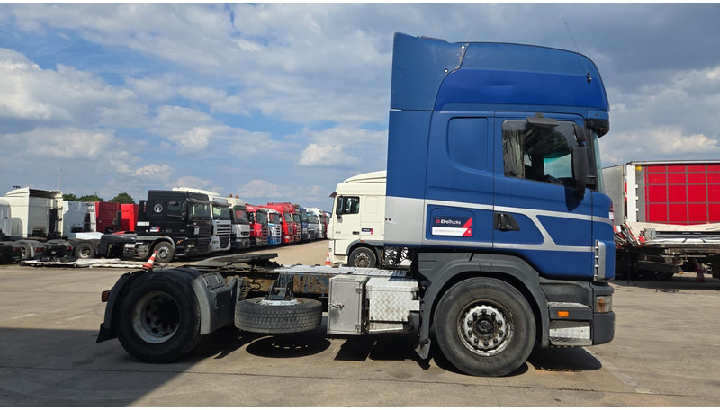 Scania 124-420 (MANUAL GEARBOX / BOITE MANUELLE / AIRCO / AC) - Tracteur routier: photos 4 Scania 124-420 (MANUAL GEARBOX / BOITE MANUELLE / AIRCO / AC) - Tracteur routier: photos 4